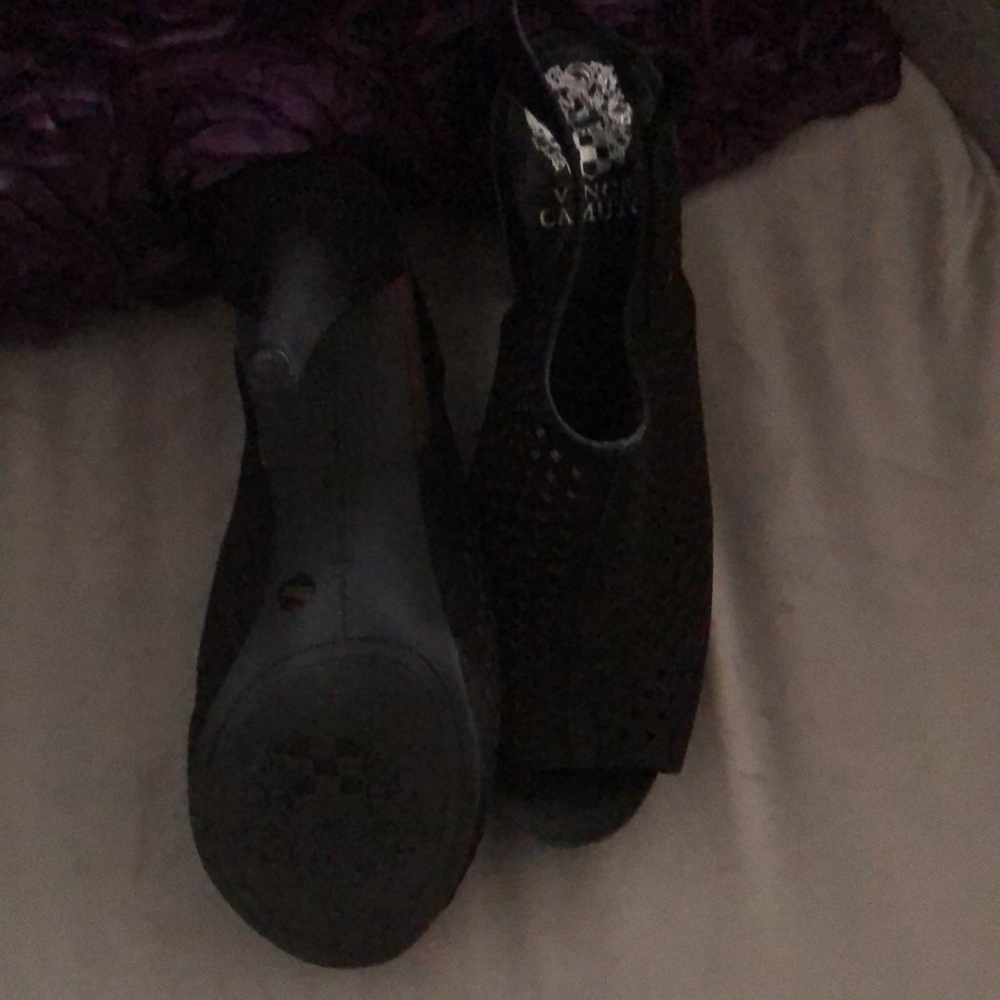 Sandals - Picture 3 of 3